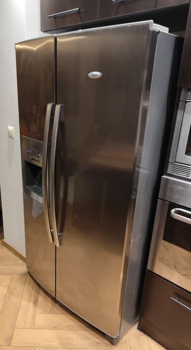 Хладилник Whirpool side by side