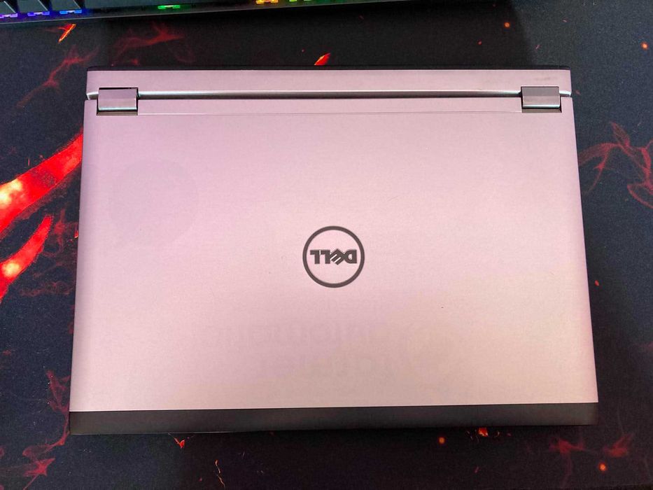 Бизнес лаптоп Dell Latitude 333O, Intel Core i5, 8 GB RAM, 500GB HDD, 5ч. батерия Windows 10