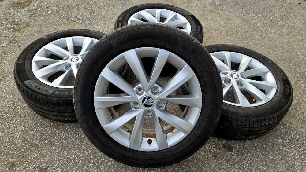 Шкода 16 5х112 лети джанти Skoda Octavia. 205/55/16 Мишелин