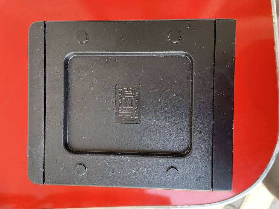 Продам кассетник для сd дисков “HAMA”