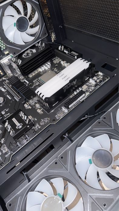 Gaming computer / Ryzen 9 5900XT / 32GB DDR4 RGB / 1TB M.2 / GTX 1050