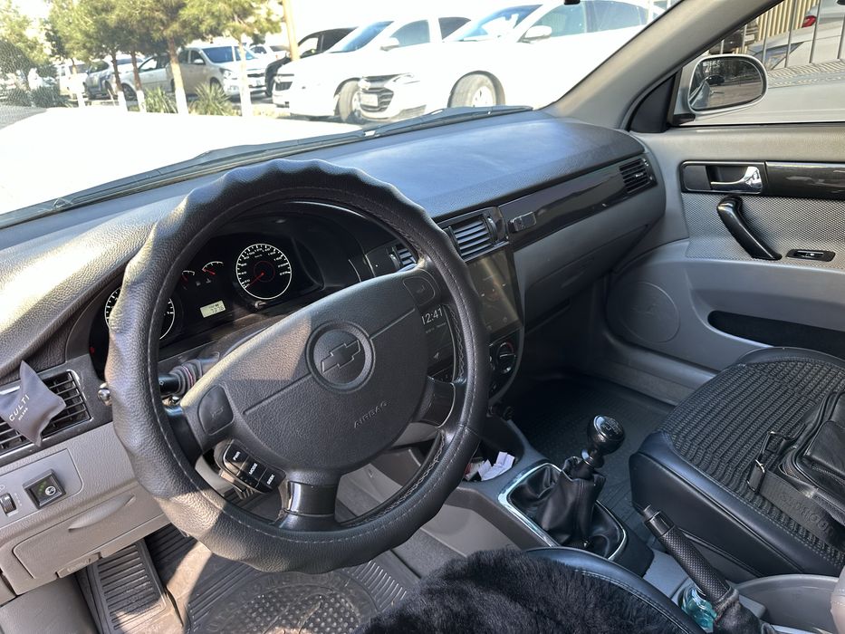 Jentra avtomobili zoʻr