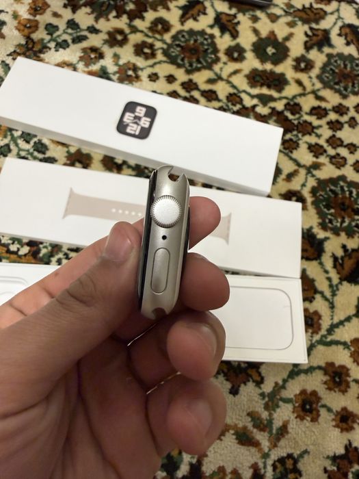 Apple Watch SE (2gen) Starlight 40mm