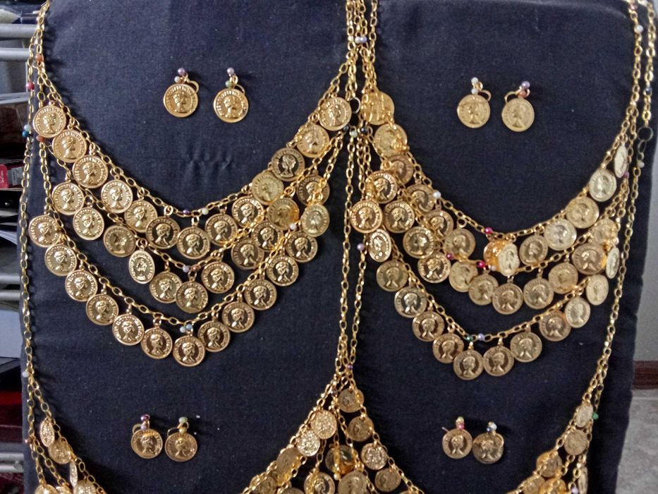 Комплект колие- пендари с обеци