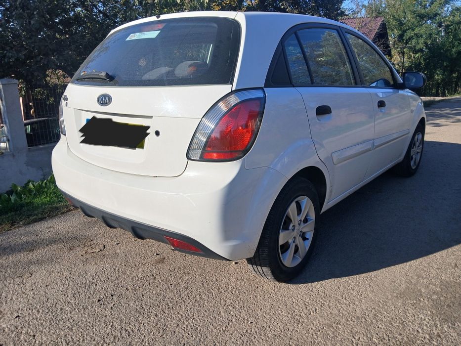 Stop stanga dreapta haion bara spate kia rio 2010 facelift piese