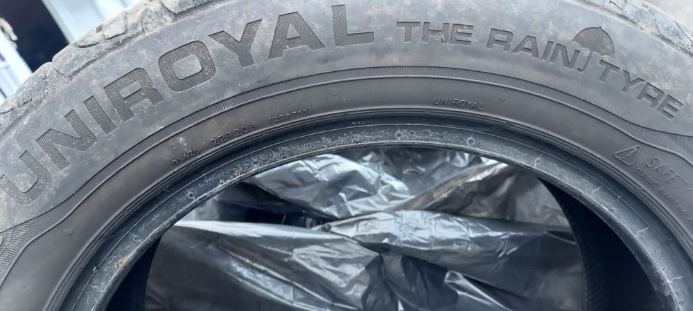 Uniroyal 185 60 R15  RainExpert 3