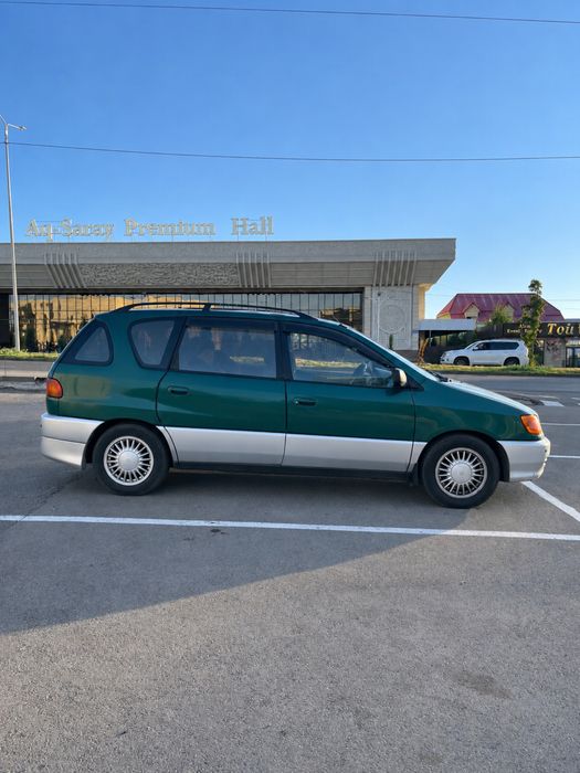 Продам Toyota Ipsum 1996