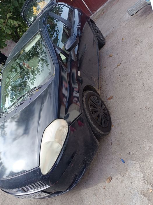 Vând fiat grande punto