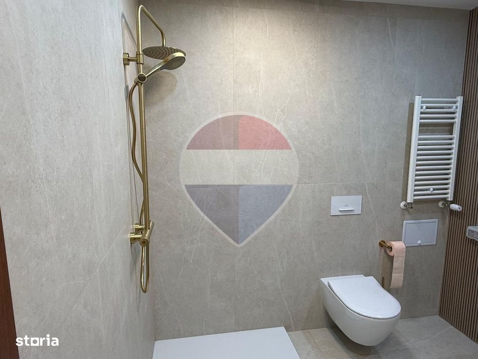 INCHIRIERE Apartament cu 3 camere + curte in zona Primaverii