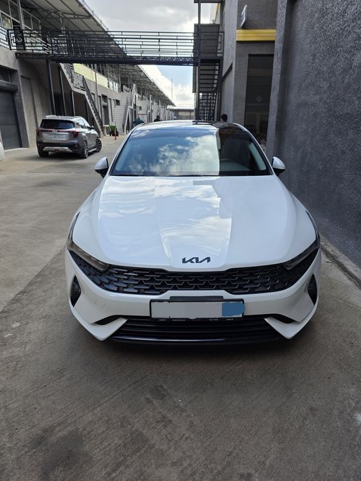Kia k5.  comfort