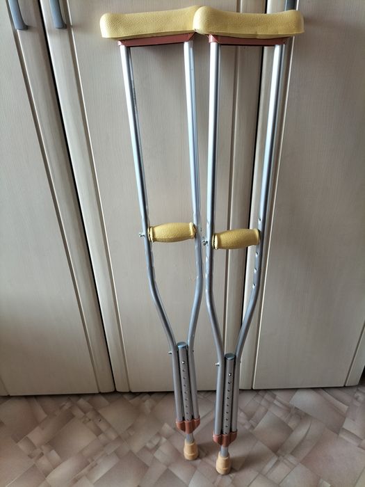 Костыли в отличном состоянии