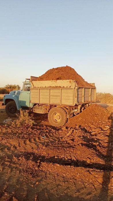 Көң (навоз) сатылады. Продаётся навоз.