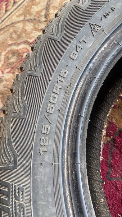 Продам резину зимнюю.