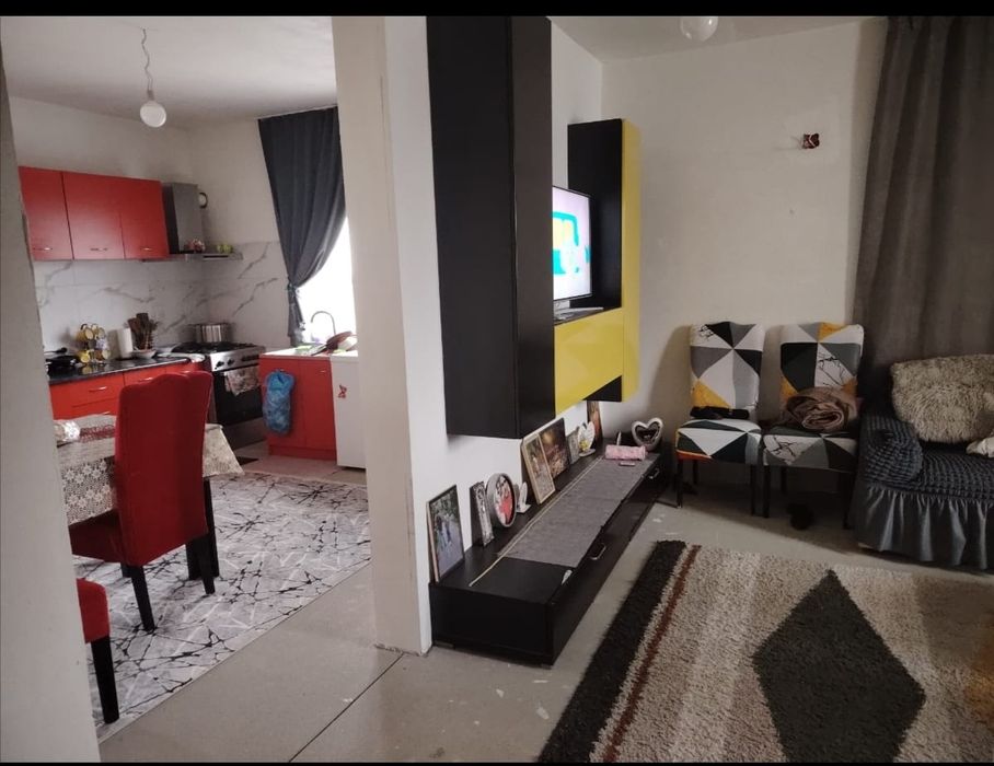 Vând casă în Joița