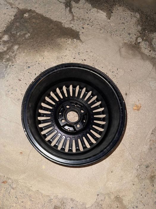 Продаю автомобильные диски на Нексию. Состояние отличное