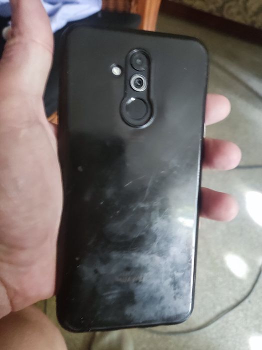 Хуавей мате20лите