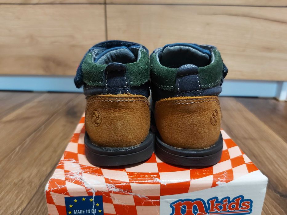 Ghete pentru copii ,nr.20 ,piele naturala