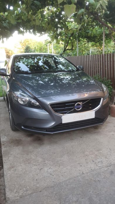 VOLVO V40 2015 — imagine 1
