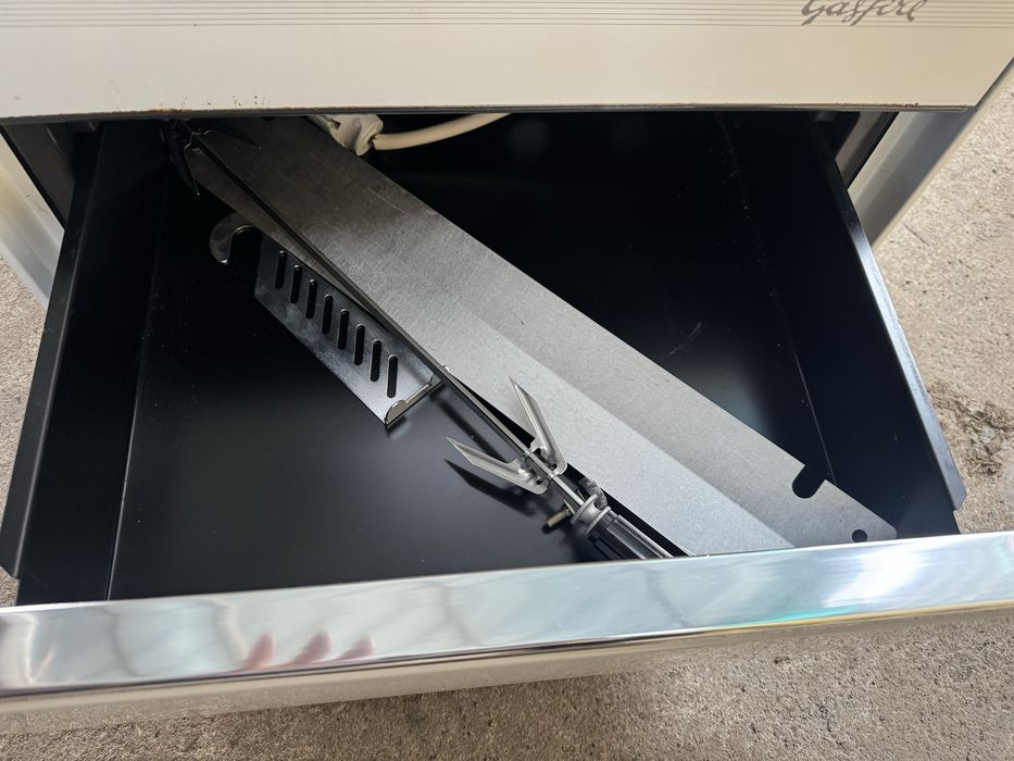 Продавам готварска печка Gasfire