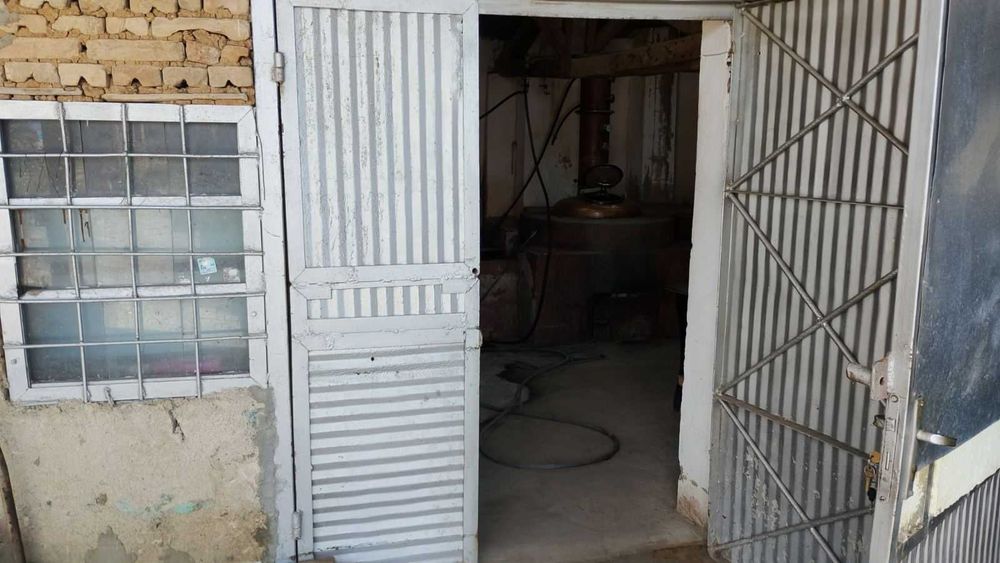 Продавам три казана за варене на ракия. Базата се намира в село БРЕСТАК област Варна.За повече информация на телефон 0889458866 Цена 60 000 евро