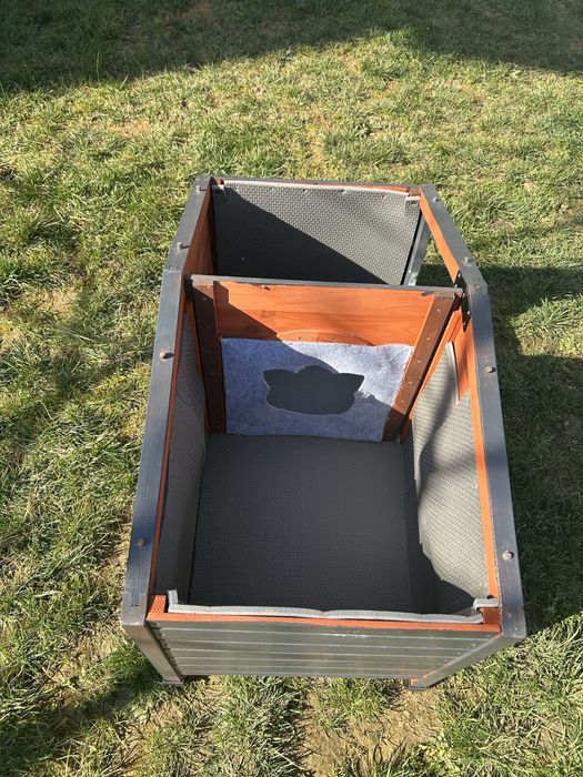 Cusca pisici sau catei de talie mica