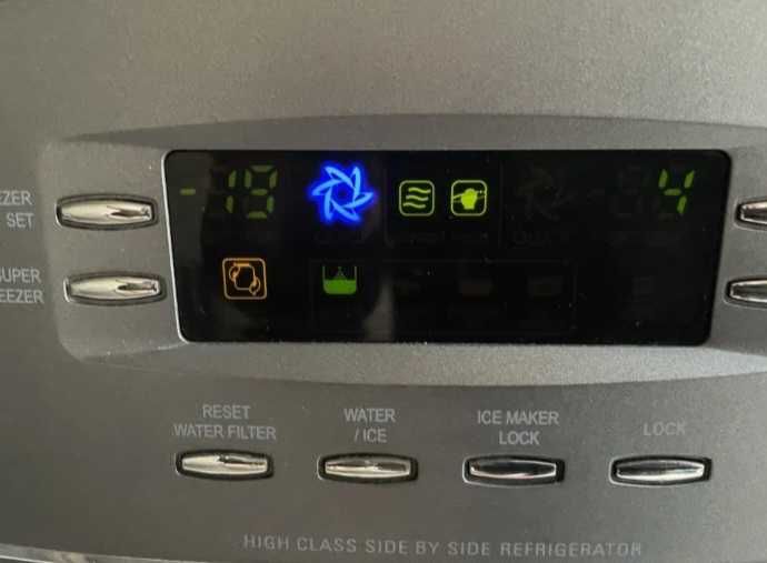 Двукрилен хладилник Deawoo