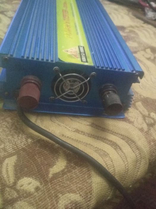 Инвертер + зарядное 1000w 10A