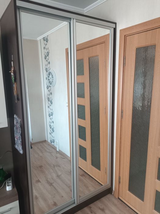 Гардероб с плъзгащи врати