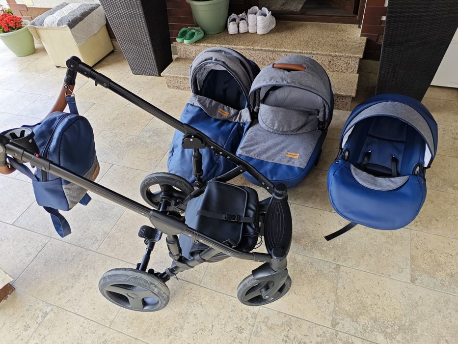 Vând cărucior Krausman 3 in 1 complet de accesorii