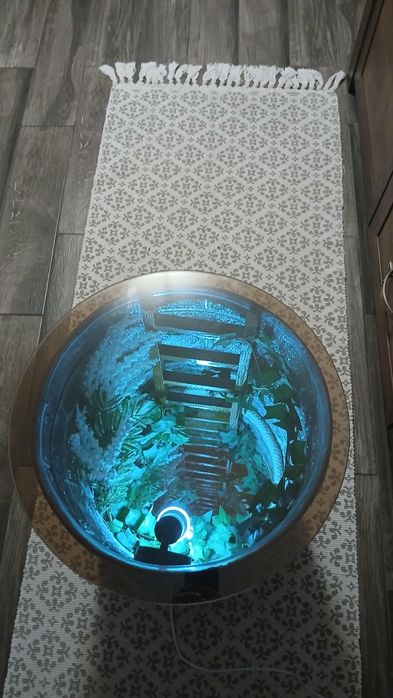 Дизайнерска LED Infinity маса – ефектна и стилна декорация