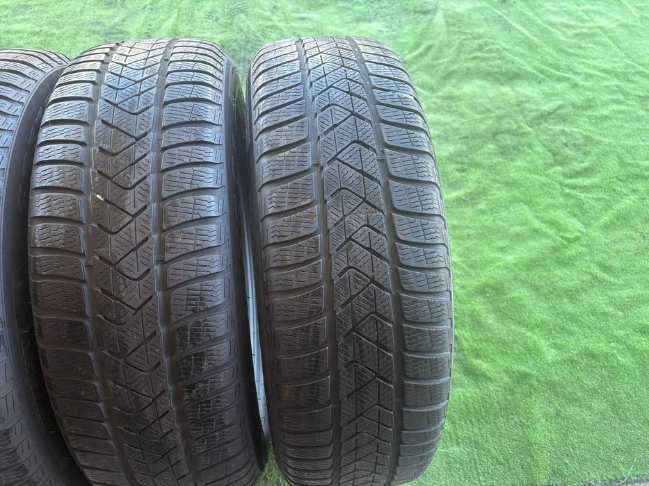 Anvelope iarnă 225/60/18 Pirelli RSC*