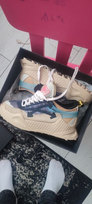 Adidași Off White