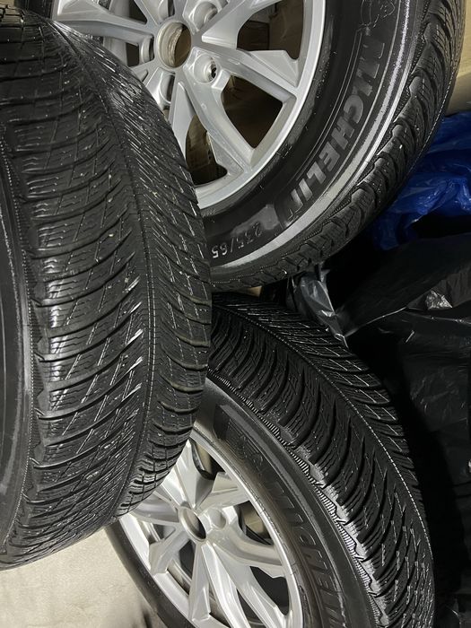 Vãnd anvelopã cu cauciucuri de iarnã pe 17