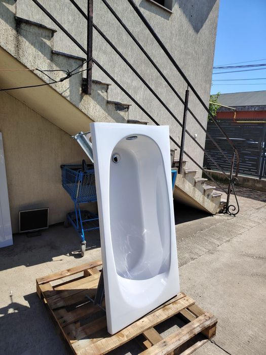Cada baie din fibra de sticla