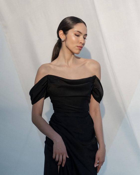 Платье Malli в черном цвете