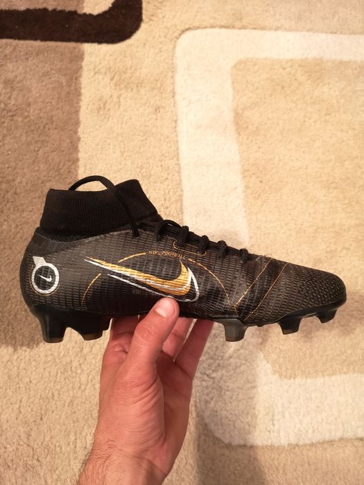 Vând ghete de fotbal Nike Mercurial Superfly 8 Pro FG in stare foarte bună