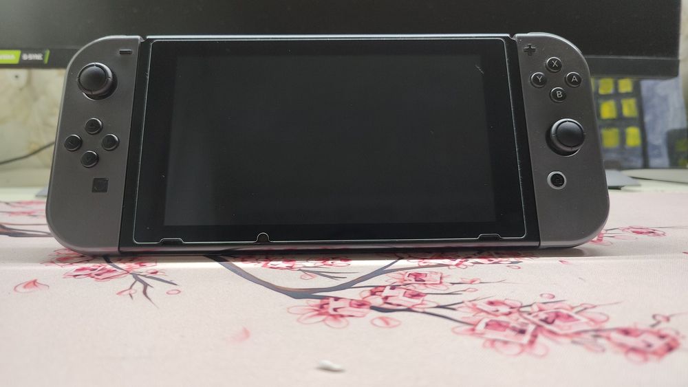 Nintendo Switch V2 (Прошитая)
