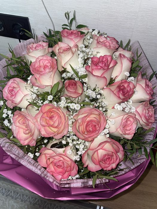 букет шикарных роз