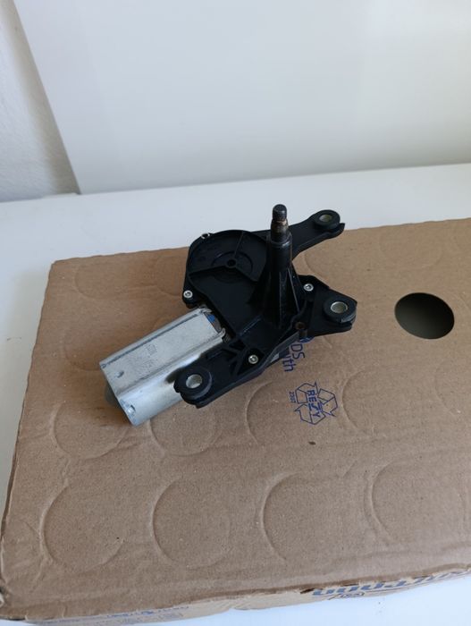 De vânzare motoraș ștergător haion Opel Zafira