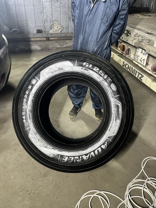 Шина на Мега прицеп