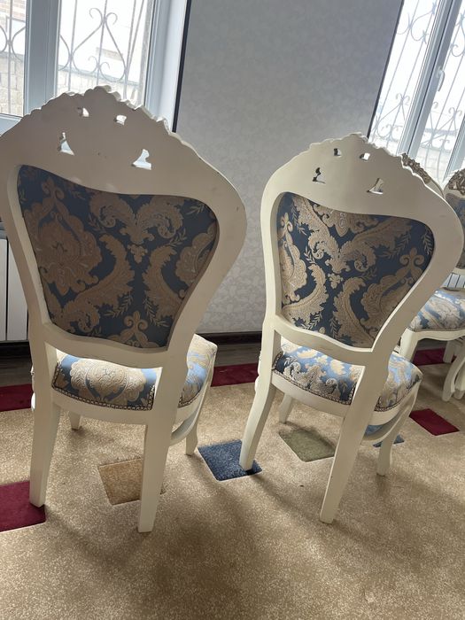 Продам стулья новый