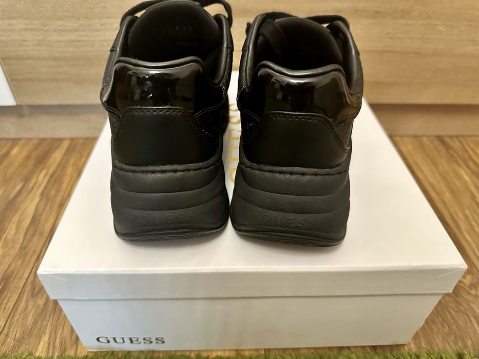 Сникърси /  обувки GUESS оригинал