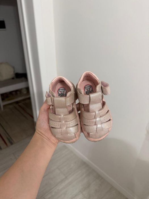 Сандали детские для девочки