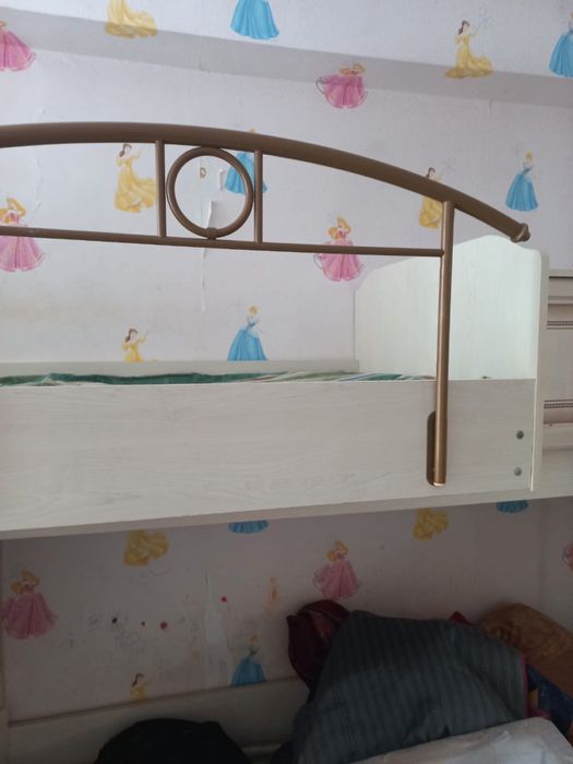 Двухъярусная детская кровать