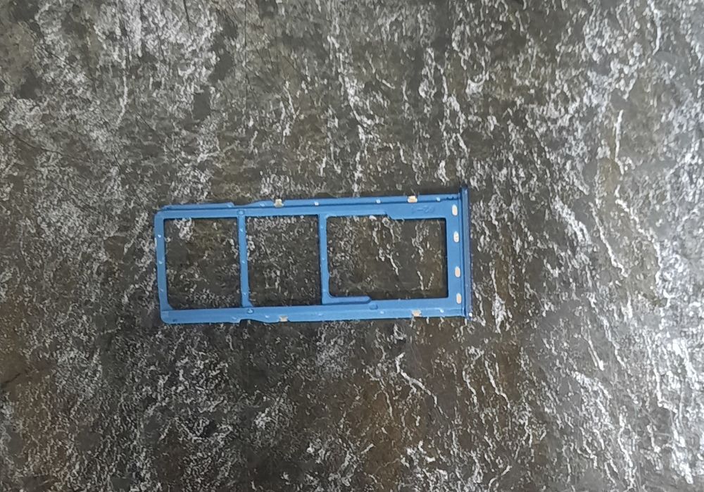 Продам слот для сим карты и фронтальную камеру от самунг а50 s