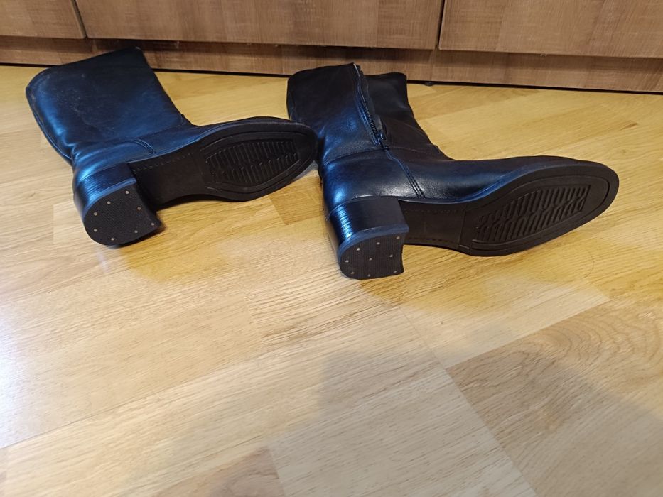 Cizme din piele negre