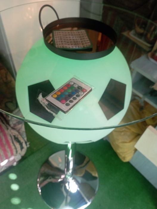 Masa bar.. terasă.. gradina