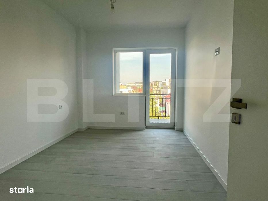 Apartament 3 camere, 78.7 mp, parcare + boxa, zona Tractoru