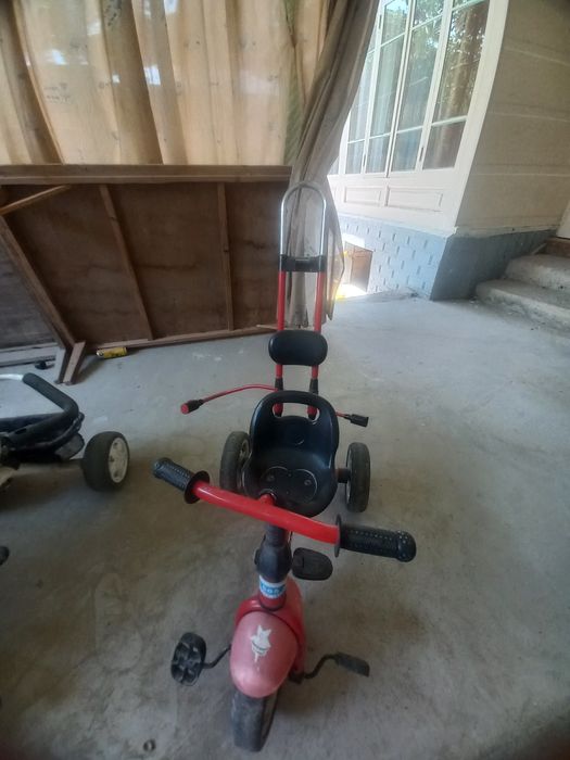 Продаётся велоколяска и велосипеды
