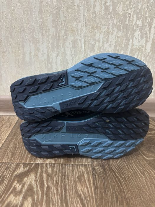 Продам кросовки GORE-TEX NIKE TRAIL